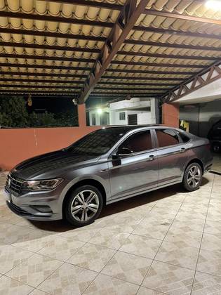 VOLKSWAGEN JETTA 1.4 250 TSI TOTAL FLEX R-LINE TIPTRONIC VOLKSWAGEN JETTA 1.4 250 TSI TOTAL FLEX R-LINE TIPTRONIC